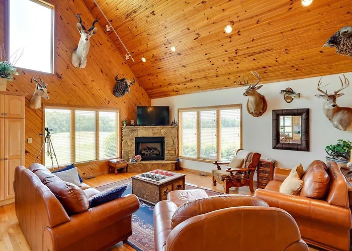 Pet-friendly W/ Screened-in Porch! *