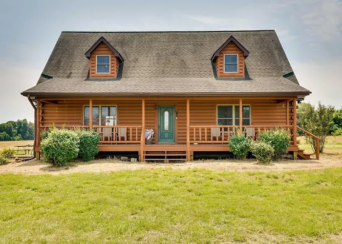 Holiday home Pet-friendly W/ Screened-in Porch!