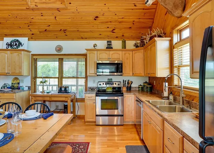 Pet-friendly W/ Screened-in Porch! Holiday home Vienna