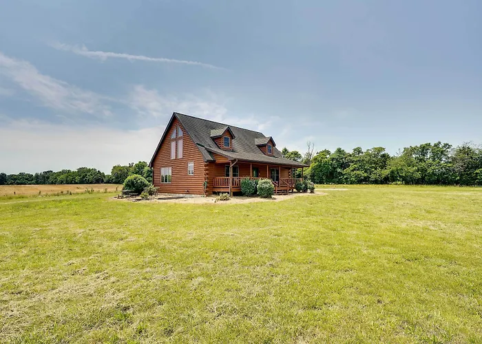Pet-friendly W/ Screened-in Porch! * Vienna